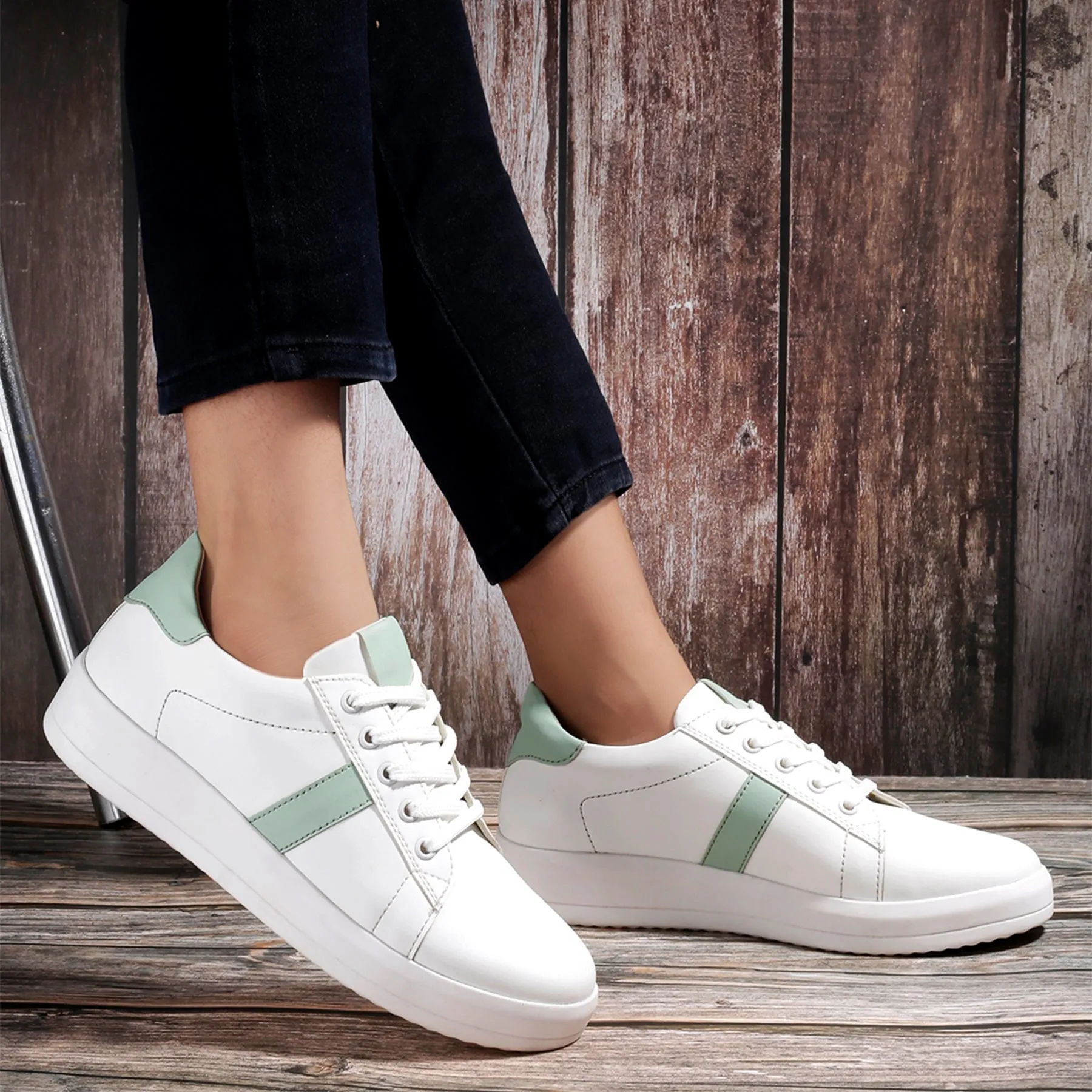 New Stylish Women's Trendy Fashionable Casual Sneakers